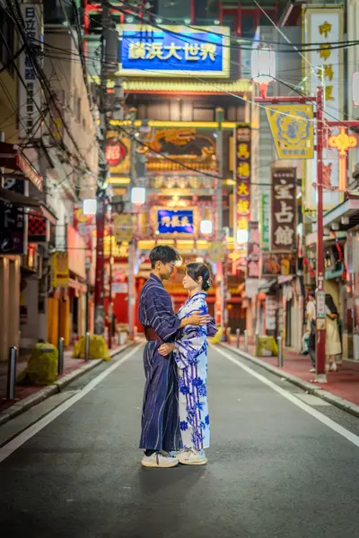 Couples photoshoot in Yokohama by Phil S
