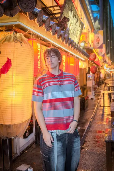 Solo Portrait photoshoot in Tokyo by Phil S