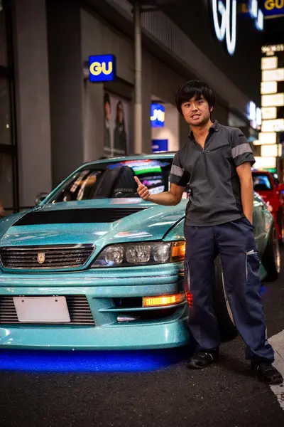 Solo Portrait photoshoot in Tokyo by Akio K