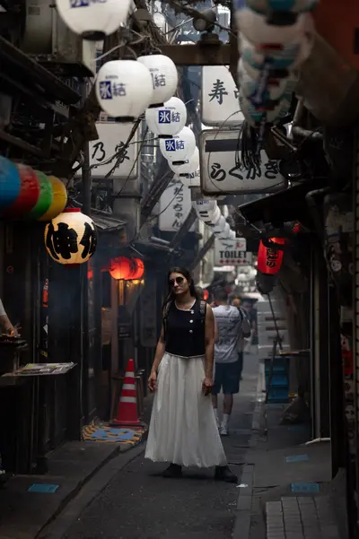 Solo Portrait photoshoot in Tokyo by Akio K
