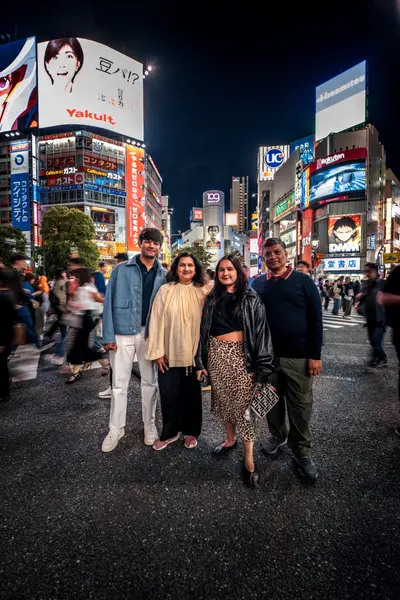Family photoshoot in Tokyo by Soh