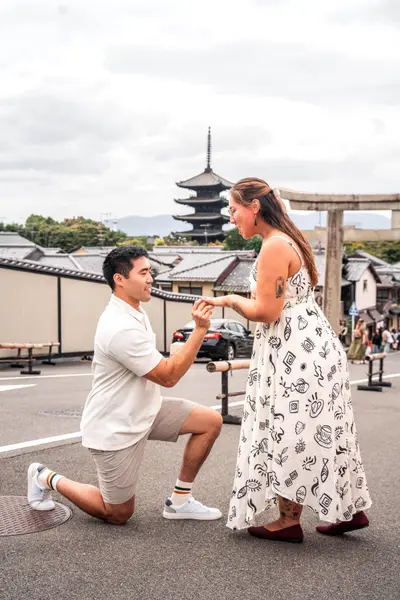 Proposal photoshoot in Kyoto by Soh