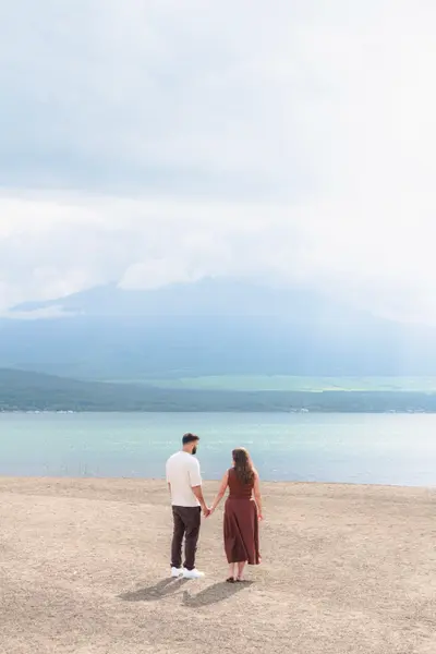 Elopement photoshoot on Lake Kawaguchi by Shiina A
