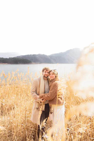 Couples photoshoot on Lake Kawaguchi by Shiina A
