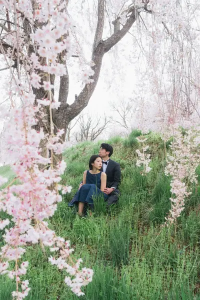 Couples photoshoot on Lake Kawaguchi by Shiina A