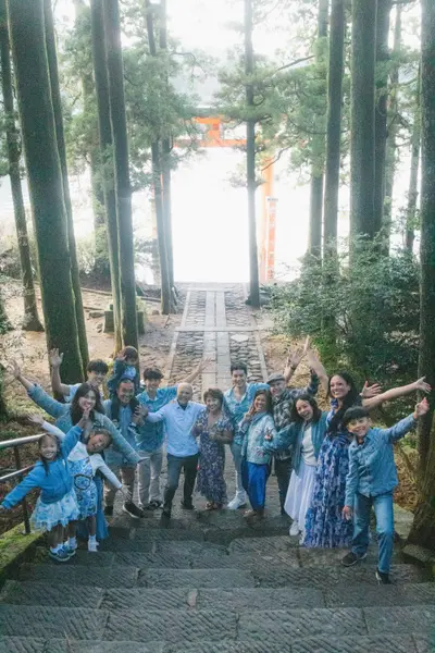 Family photoshoot in Hakone by Shiina A