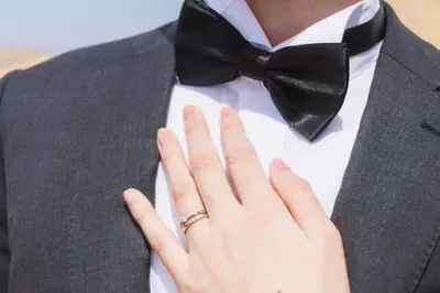 Wedding photoshoot on Lake Kawaguchi by Shiina A