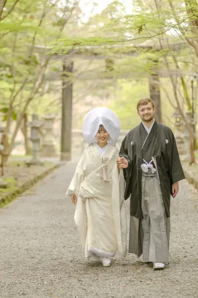 Wedding photoshoot in Kyoto by Bernard L