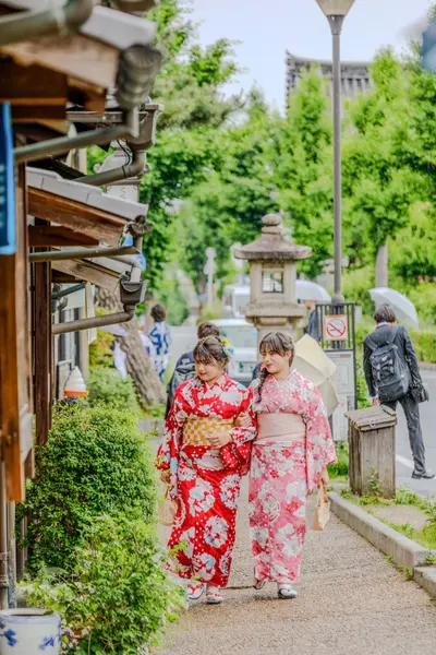 Family photoshoot in Kyoto by Bernard L