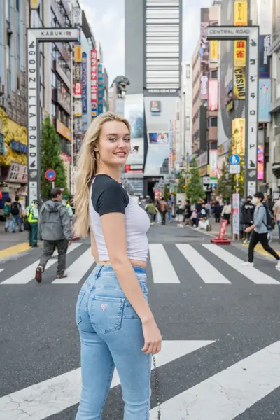 Solo Portrait photoshoot in Tokyo by Marvin T
