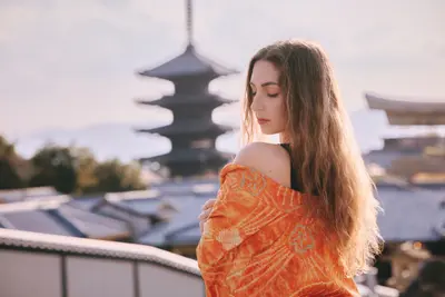 Solo Portrait photoshoot in Kyoto by Sanbao Z