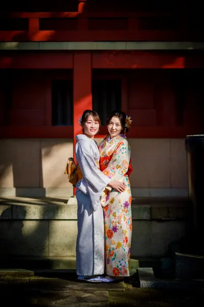 Friends Trip photoshoot in Tokyo by Hadi H